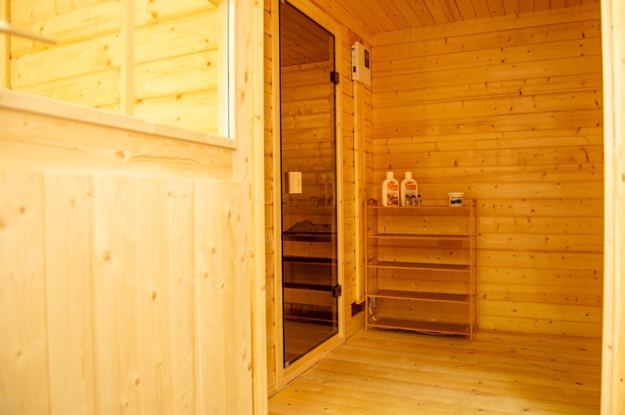 Wellnessoase Mitten In Der Wasserfallstadt Triberg Triberg im Schwarzwald Luaran gambar